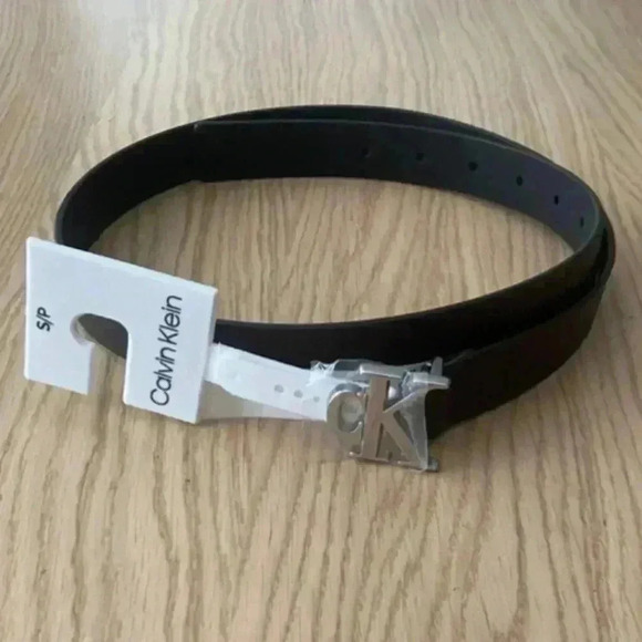 🆕Calvin Klein women's skinny belt CK Monogram Buckle S🆕 - Picture 2 of 11